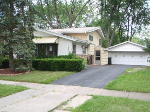 126 Westwood Dr., Park Forest, IL 60466