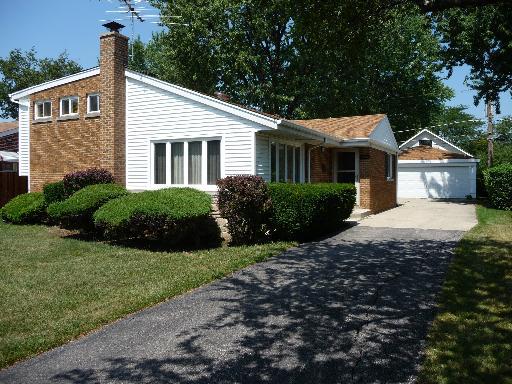 7432 Suffield St., Morton Grove, IL 60053