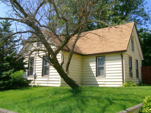 619 9th St., Rockford, IL 61104