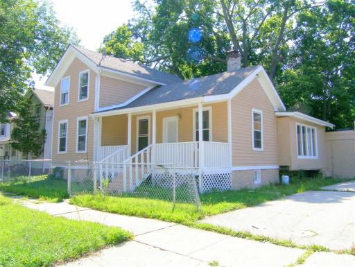 711 6th Ave., Rockford, IL 61104