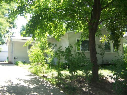 159 Austin Ave., Carpentersville, IL 60110