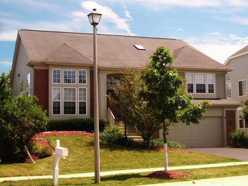 1212 Windemere Cir., Gurnee, IL 60031