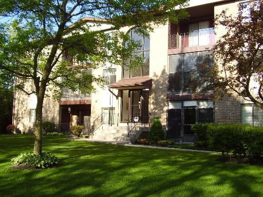 11111 S Kean Ave. #103, Palos Hills, IL 60465