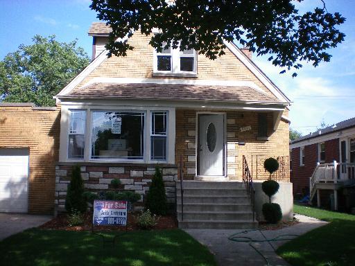 9911 S Sawyer Ave., Evergreen Park, IL 60805