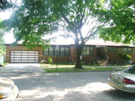 3319 W Lee St., Skokie, IL 60076