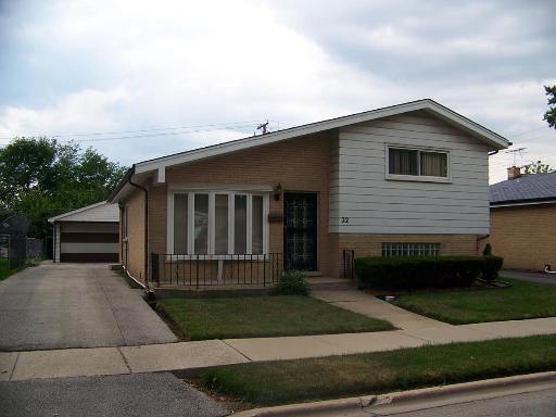 22 S 52nd Ave., Bellwood, IL 60104