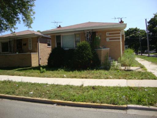 8159 S Commercial Ave., Chicago, IL 60617