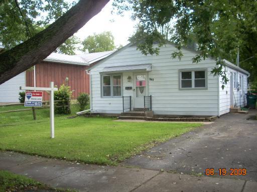 949 S Pine St., Waukegan, IL 60085