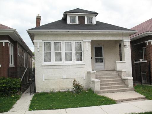 5920 S Richmond St., Chicago, IL 60629