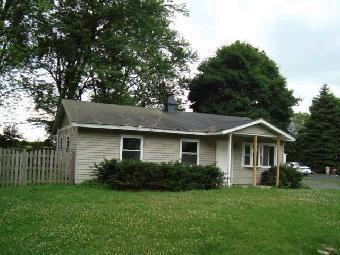 2102 Holly Ct., Mchenry, IL 60051