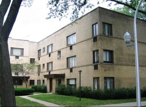 2032 W Jarvis Ave. #1B, Chicago, IL 60645