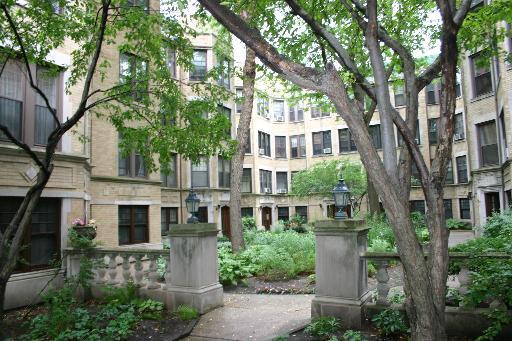 1217 W Lunt Ave. #1A, Chicago, IL 60626