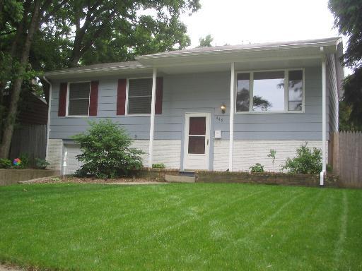 449 Midway Dr., Mundelein, IL 60060