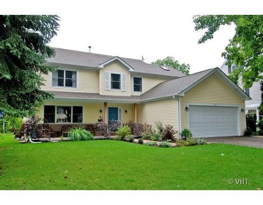 811 Rolling Pass, Glenview, IL 60025