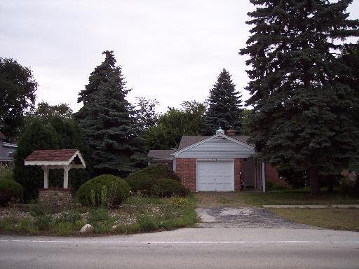 637 Hibbard Rd., Wilmette, IL 60091