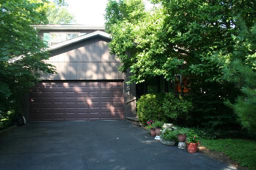 154 N Kenilworth Ave., Glen Ellyn, IL 60137