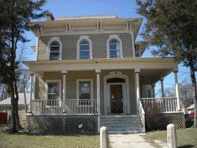 401 Richards St., Joliet, IL 60433