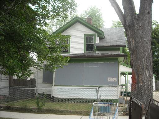 812 W Superior St., Aurora, IL 60505