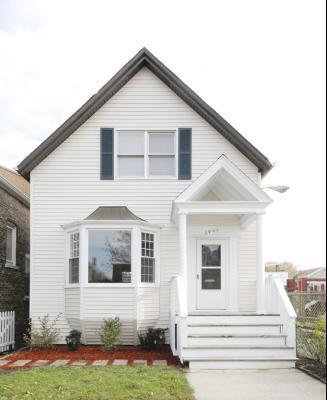 2947 N Washtenaw, Chicago, IL 60618