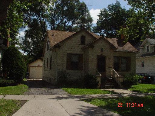 1011 Augusta Ave., Elgin, IL 60120
