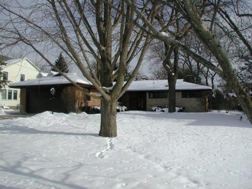 683 Euclid Ave., Glen Ellyn, IL 60137