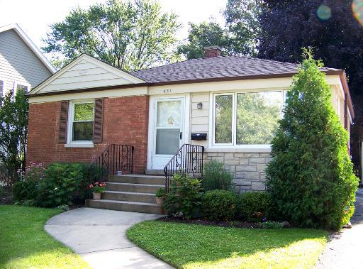 551 Glendale Ave., Glen Ellyn, IL 60137
