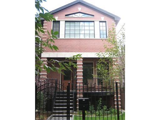 3650 N Paulina St., Chicago, IL 60613