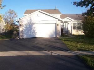 6 Asbury Ct., Lake In The Hills, IL 60156