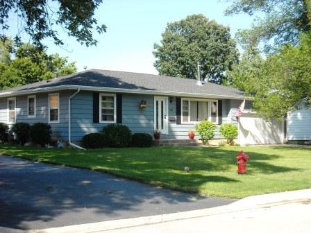 309 Farview Dr., North Aurora, IL 60542