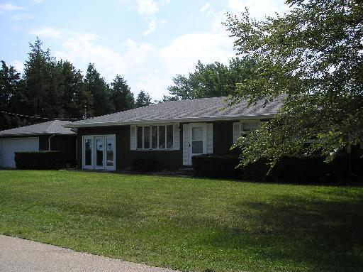160 Oak St., Essex, IL 60935