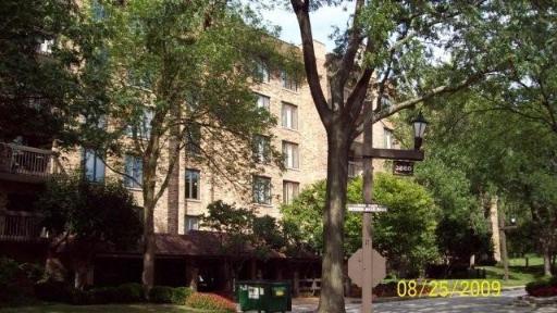 3860 Mission Hills Rd. #114, Northbrook, IL 60062