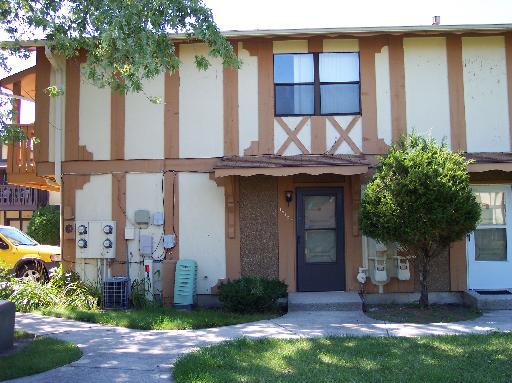 19127 S Pine Dr. #1912, Country Club Hills, IL 60478