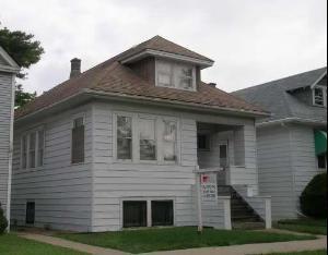5840 W Eddy St., Chicago, IL 60634