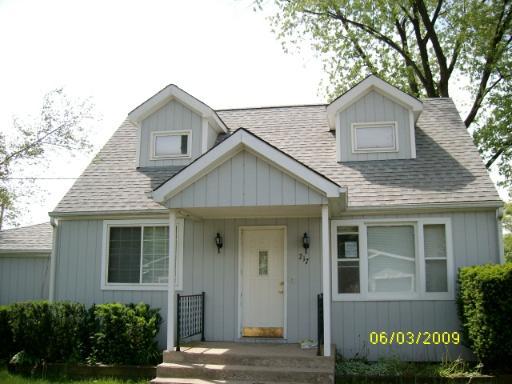 217 N Bernice Ct., Round Lake, IL 60073