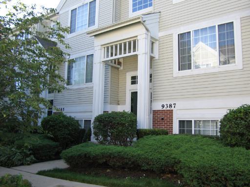 9387 Harrison St., Des Plaines, IL 60016