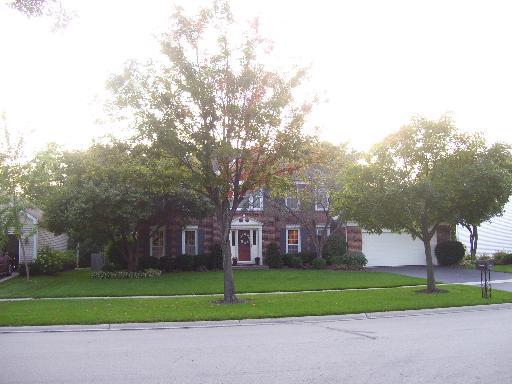 1950 Cromwell Dr., Wheaton, IL 60189
