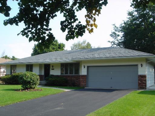 5735 Pepper Dr., Rockford, IL 61114
