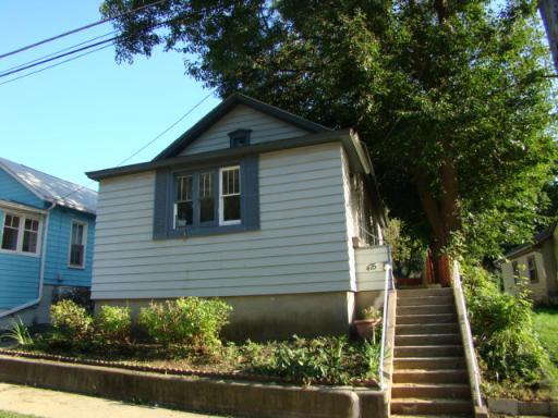475 Park St., Elgin, IL 60120