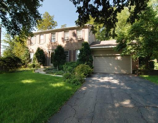 110 Hilltop Ave., Barrington, IL 60010
