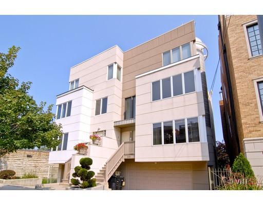 951 N Racine Ave. #1S, Chicago, IL 60622