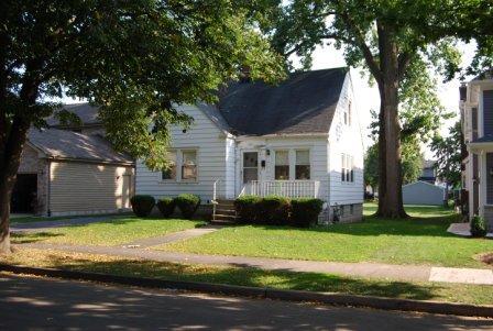 210 W Grandview St., Elmhurst, IL 60126