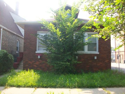 7910 S Dante Ave., Chicago, IL 60619