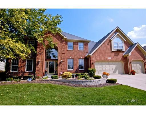 1512 Frenchmans Bend Dr., Naperville, IL 60564