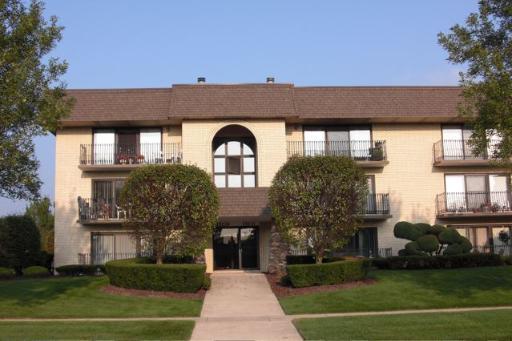 15241 Catalina Dr. #2, Orland Park, IL 60462