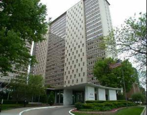 3950 N Lake Shore Dr. #1028E, Chicago, IL 60613