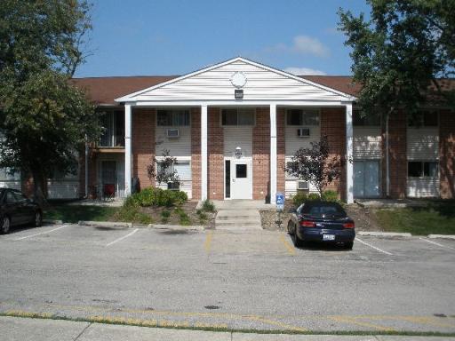 690 Marilyn St. #206, Glendale Heights, IL 60139