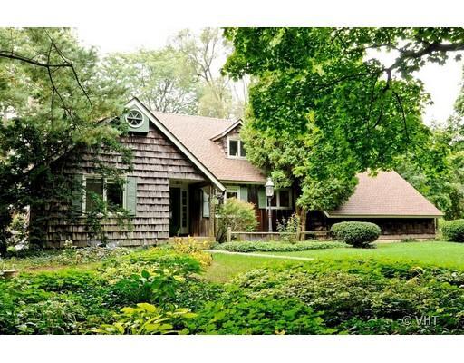 206 Country Club Pl., Geneva, IL 60134