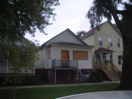 8755 S Colfax St., Chicago, IL 60617