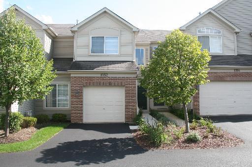 1052 Woodview Ct., Aurora, IL 60502