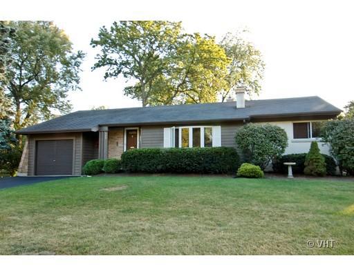 977 Waverly Rd., Glen Ellyn, IL 60137
